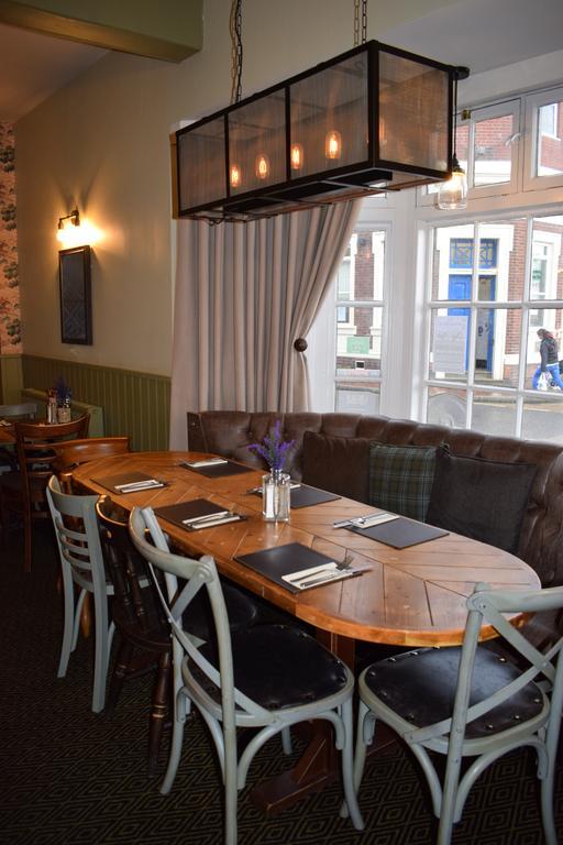 スケッグネス Woolpack Pub & Kitchen Bed & Breakfast エクステリア 写真