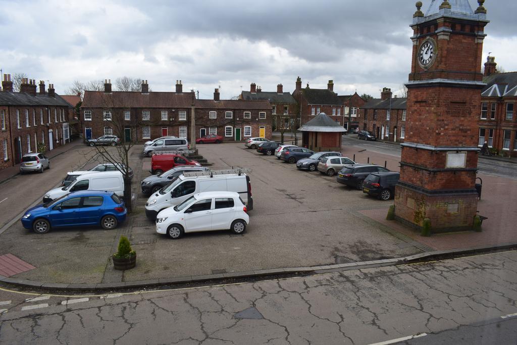 スケッグネス Woolpack Pub & Kitchen Bed & Breakfast エクステリア 写真