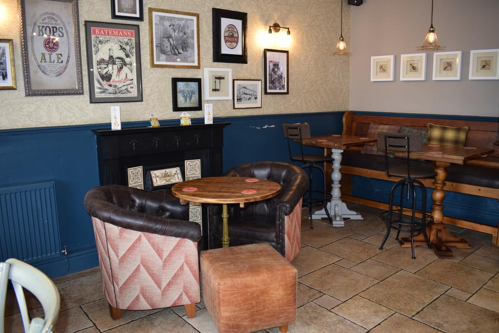 スケッグネス Woolpack Pub & Kitchen Bed & Breakfast エクステリア 写真
