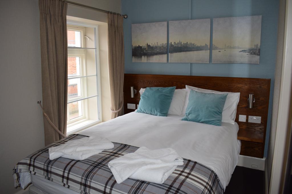 スケッグネス Woolpack Pub & Kitchen Bed & Breakfast エクステリア 写真