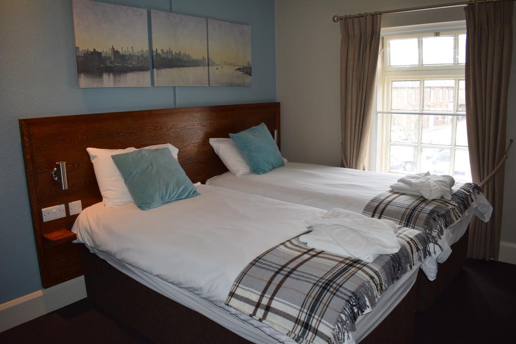 スケッグネス Woolpack Pub & Kitchen Bed & Breakfast エクステリア 写真